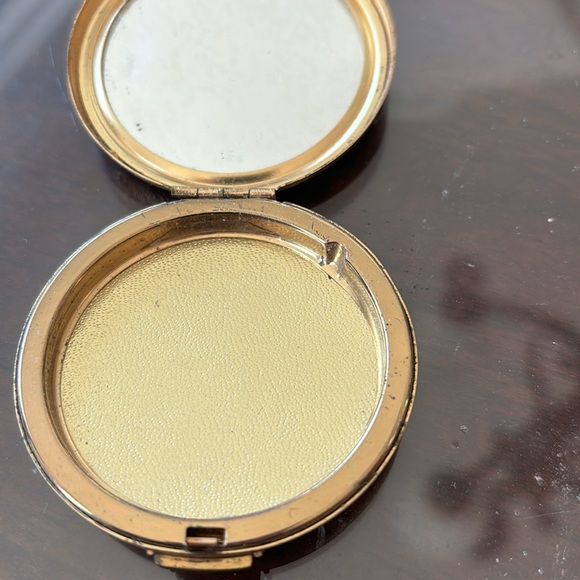 Vintage gold compact mirror - Picture 6 of 7